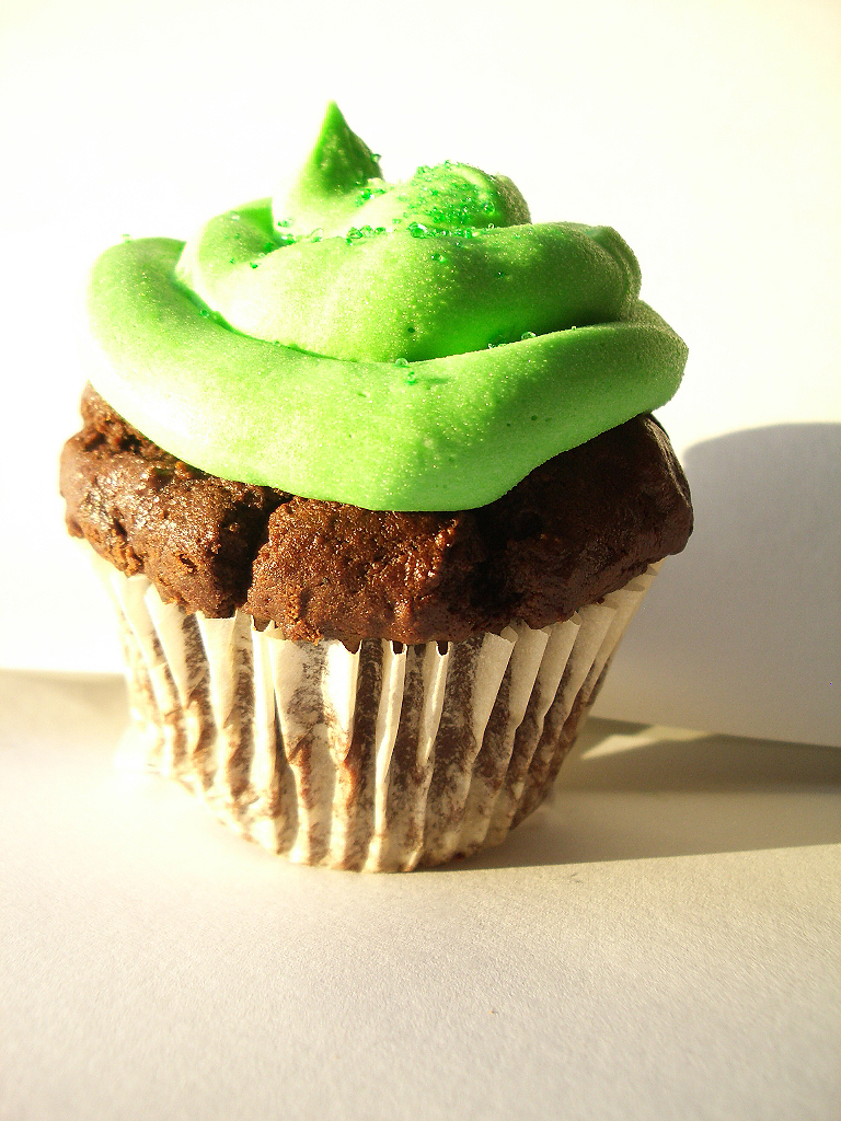 St. Patrick’s Treats: Guinness Cupcakes with Irish Cream Buttercream